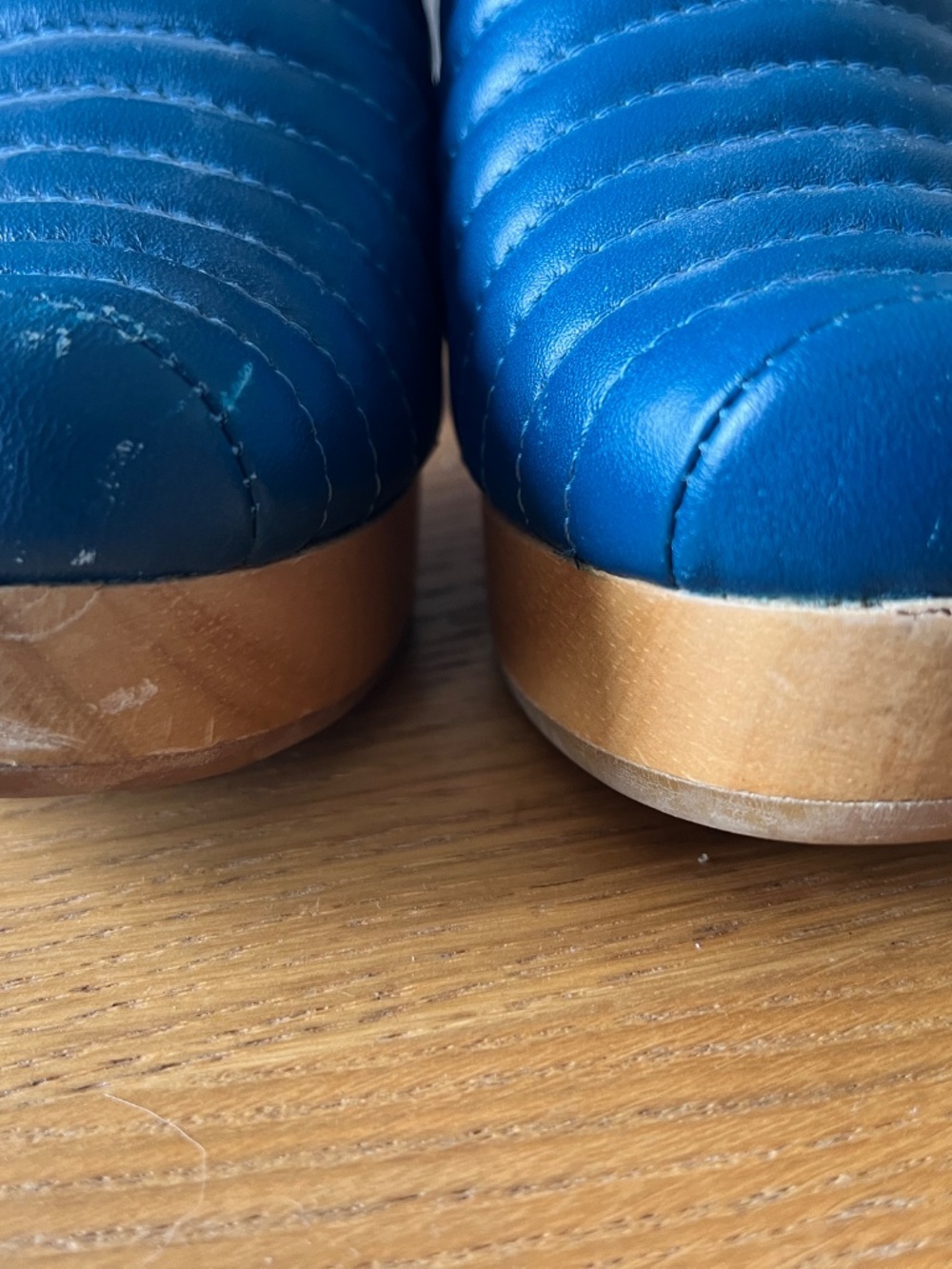 Beklina Ribbed Clogs, Size 7.5 - Picture 10 of 16